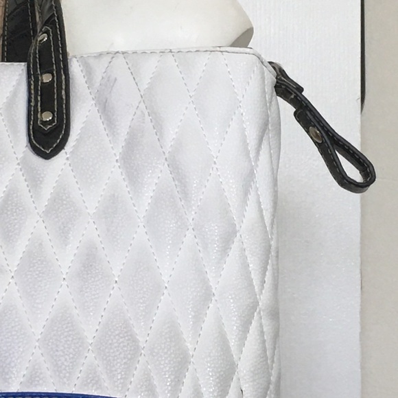 Quilted PVC Tri-Colored Tote - Picture 3 of 4